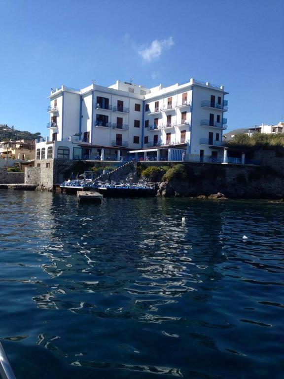 Rocce Azzurre Hotel