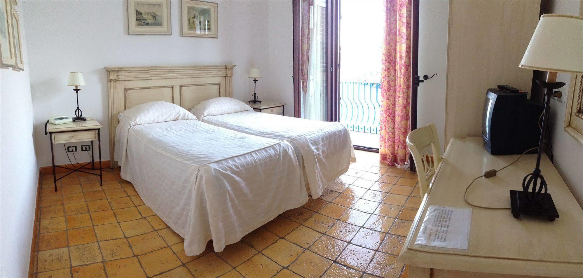 Hotel Rocce Azzurre